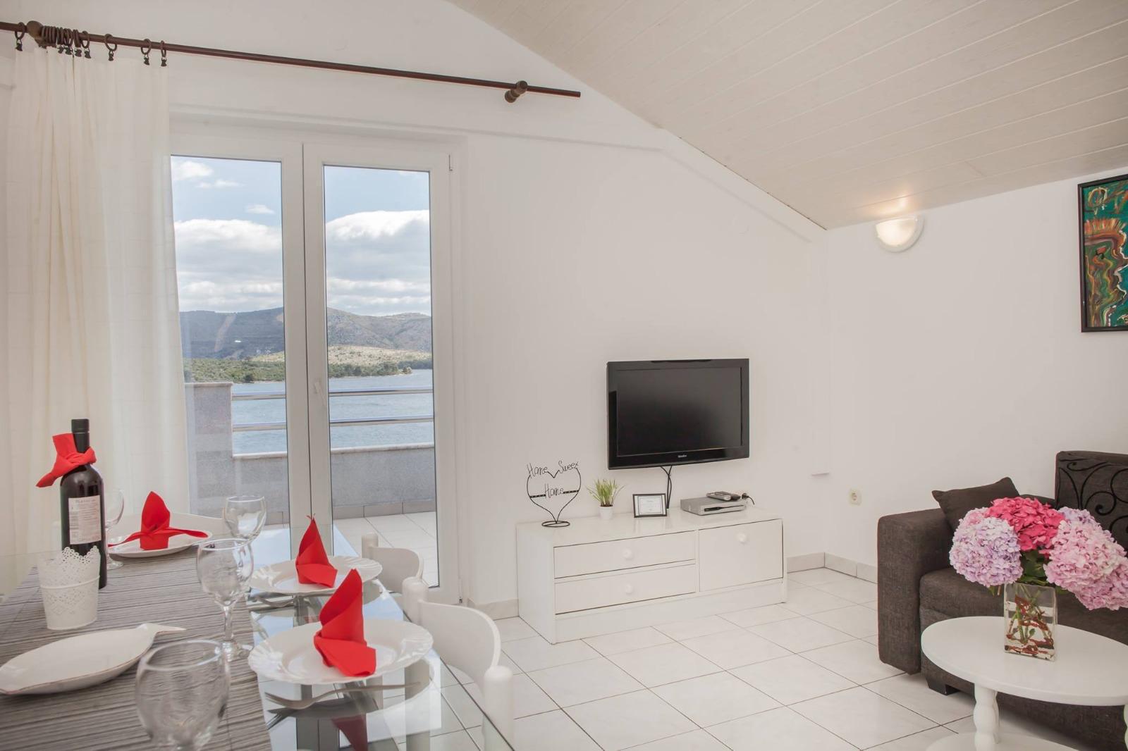 Apartman 3 – tágas nappali